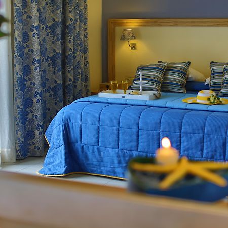 Dolphin Bay Seaside Resort & Suites Галисас Екстериор снимка