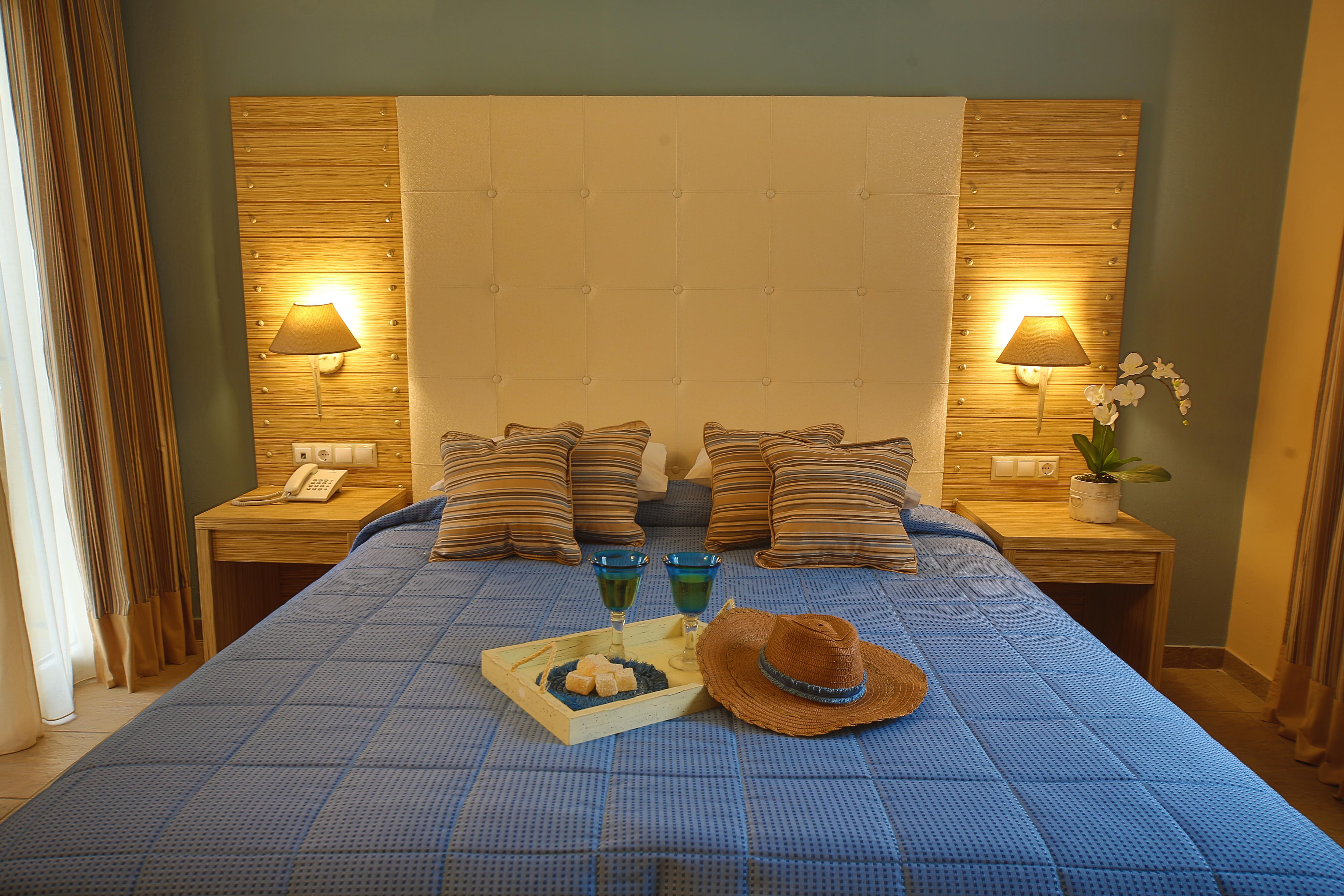 Dolphin Bay Seaside Resort & Suites Галисас Екстериор снимка