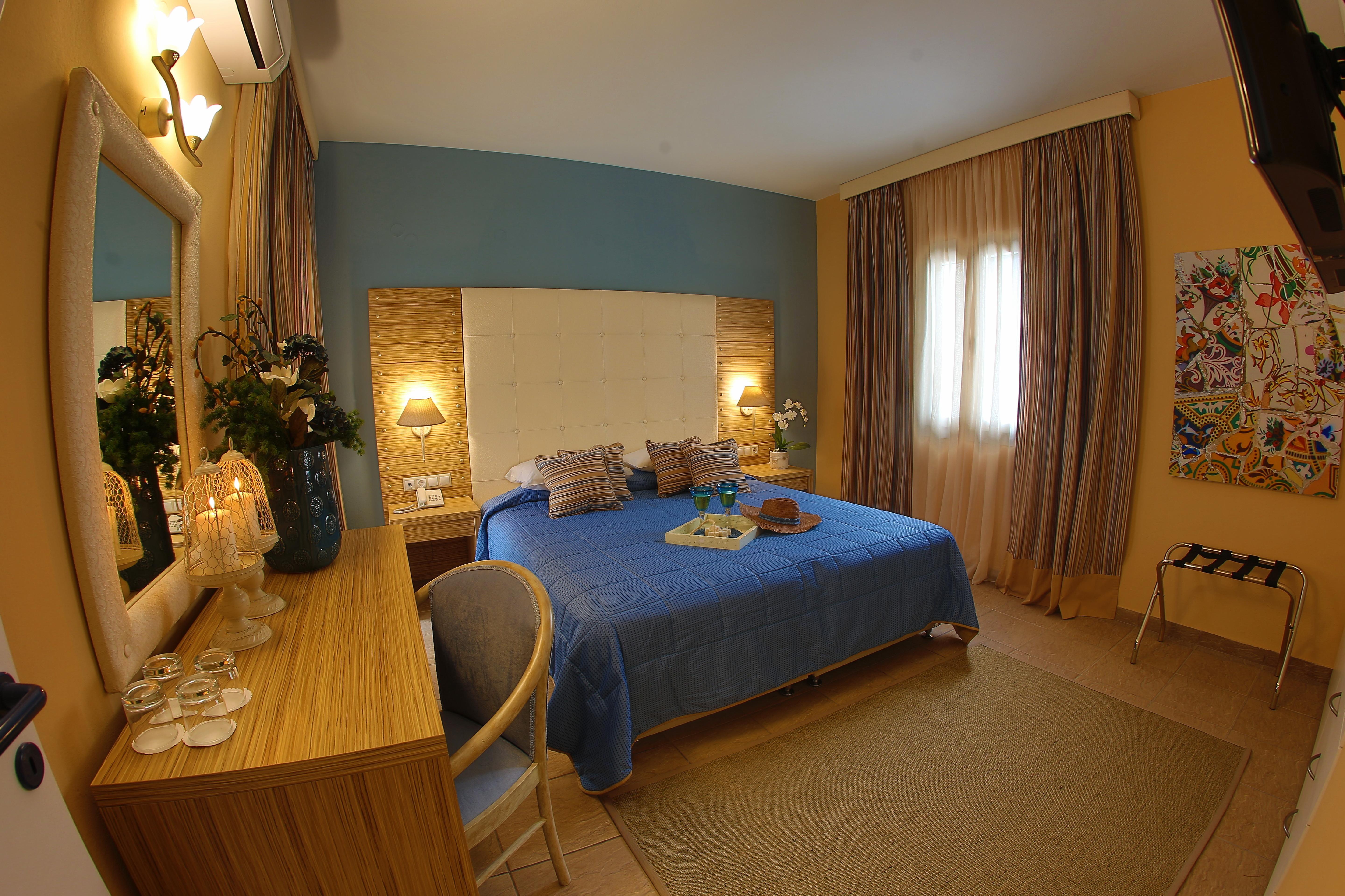 Dolphin Bay Seaside Resort & Suites Галисас Екстериор снимка