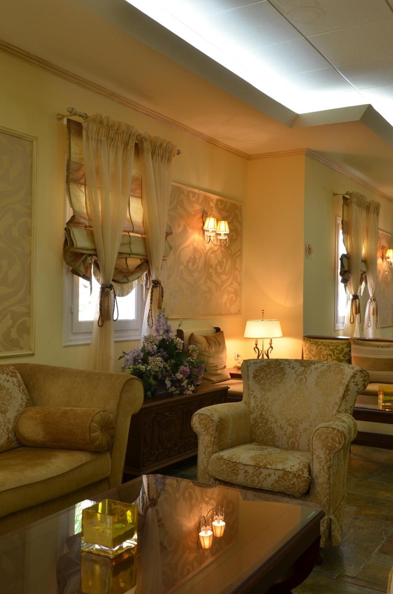 Dolphin Bay Seaside Resort & Suites Галисас Екстериор снимка