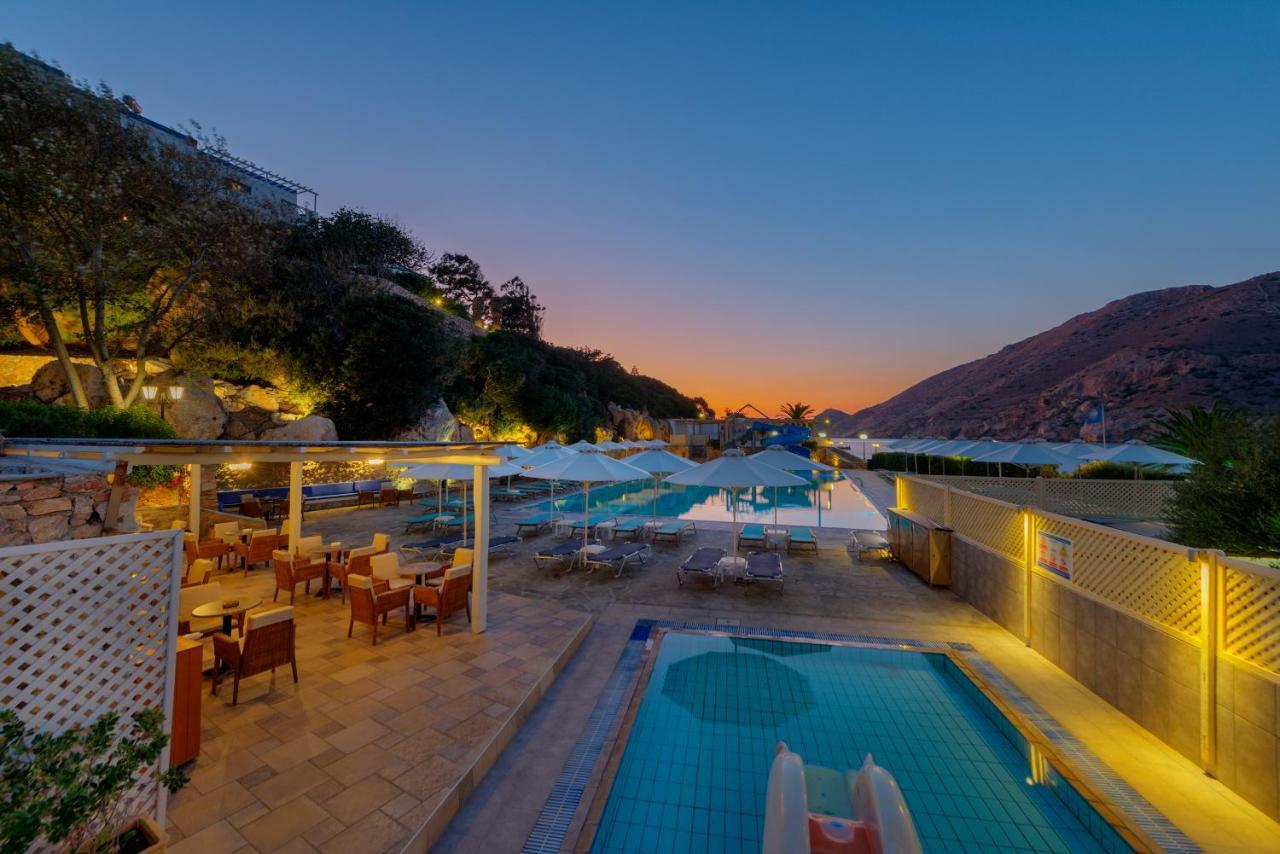Dolphin Bay Seaside Resort & Suites Галисас Екстериор снимка