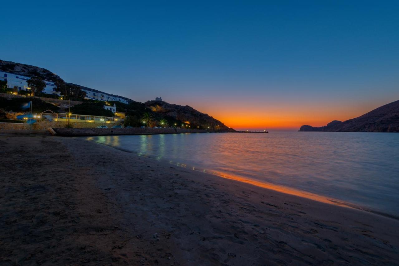 Dolphin Bay Seaside Resort & Suites Галисас Екстериор снимка