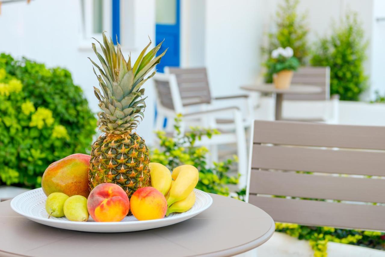 Dolphin Bay Seaside Resort & Suites Галисас Екстериор снимка