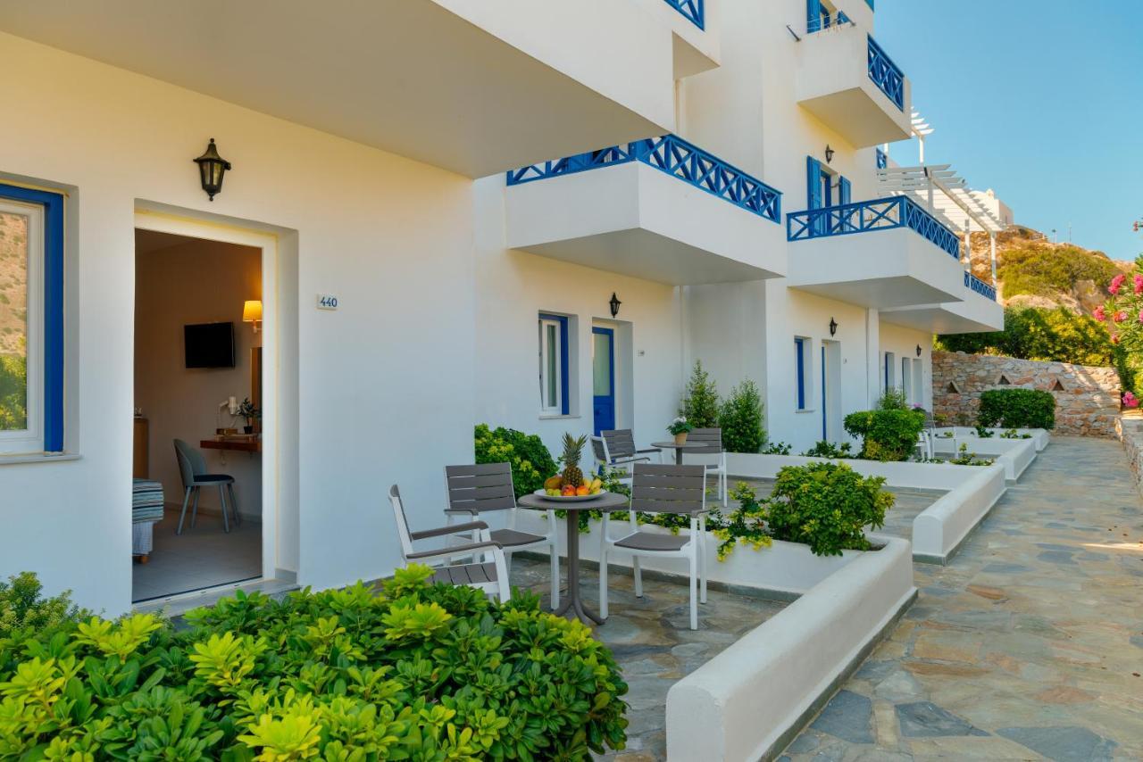 Dolphin Bay Seaside Resort & Suites Галисас Екстериор снимка