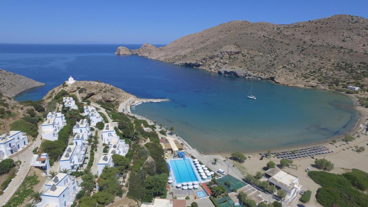 Dolphin Bay Seaside Resort & Suites Галисас Екстериор снимка
